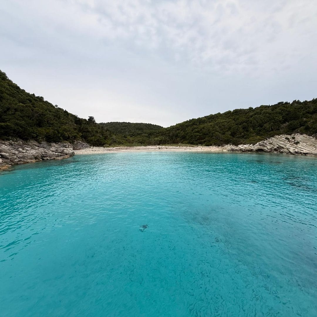 ilhas gregas corfu praia na grecia
