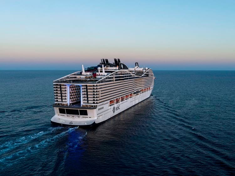 MSC Yacht Club: O Que É, Vantagens e Porque os Casais Portugueses Adoram cruzeiro mediteraneo msc worl europa